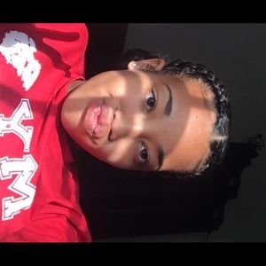 Meet your Posher, Iyana